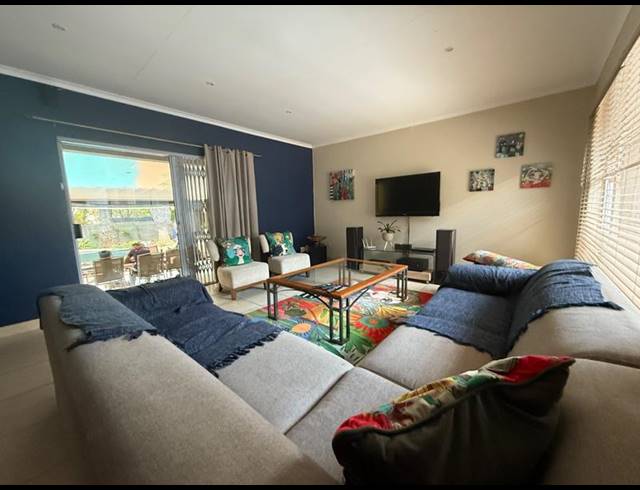 5 BEDROOM HOUSE FOR SALE IN VANDERBIJLPARK SE 3